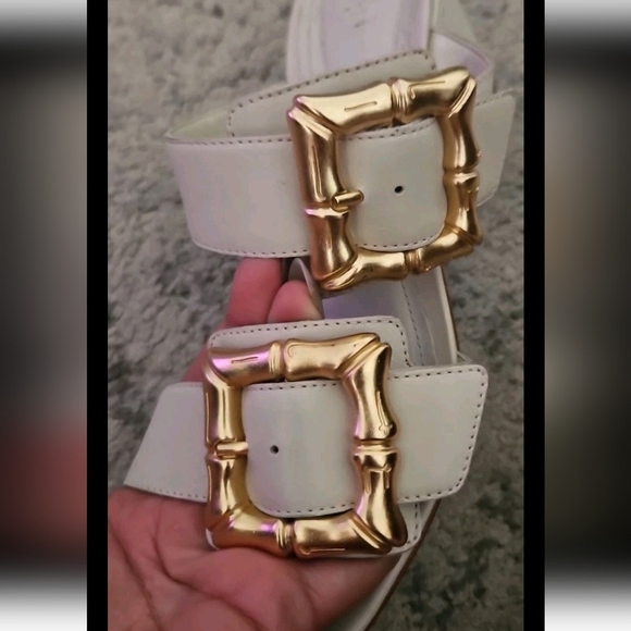 Schutz Womens Ivory Enola Mid Block Sandal With Gold Buckle 10 - Picture 12 of 14